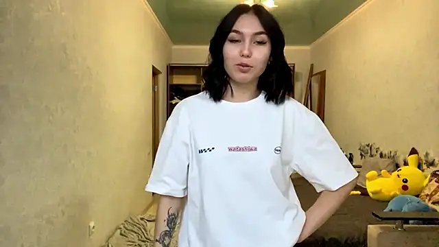 Snapshot of LonnaStehlik chatting on 11-04-25, 11:14 LonnaStehlik online show from 11-04-25, 11:14