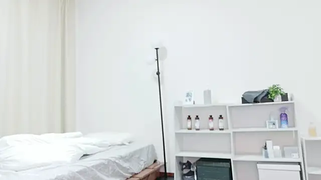Snapshot of -aotan- chatting on 05-10-26, 12:42 -aotan- online show from 05-10-26, 12:42
