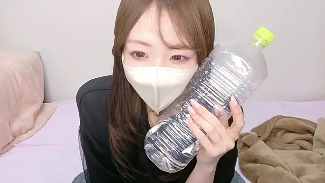 Snapshot of -aotan- chatting on 05-24-26, 12:49 -aotan- online show from 05-24-26, 12:49