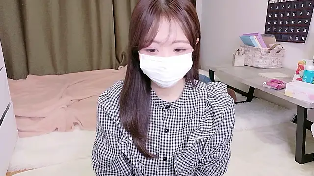 Snapshot of -aotan- chatting on 11-04-25, 01:37 -aotan- online show from 11-04-25, 01:37