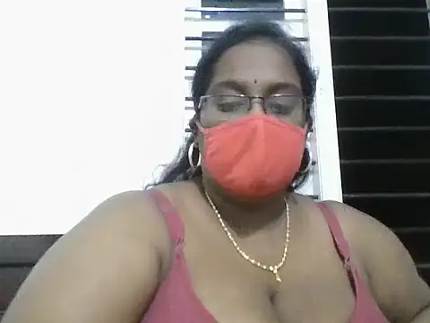 hootypriya online show from 04-07-26, 06:32