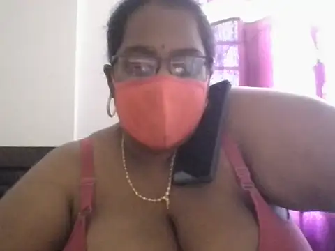 hootypriya online show from 04-08-26, 06:37