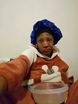Mommy Sienna online show from 05-05-26, 06:11