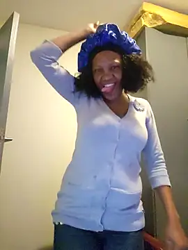 Mommy Sienna online show from 05-06-26, 05:50