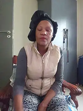 Mommy Sienna online show from 05-18-26, 02:44