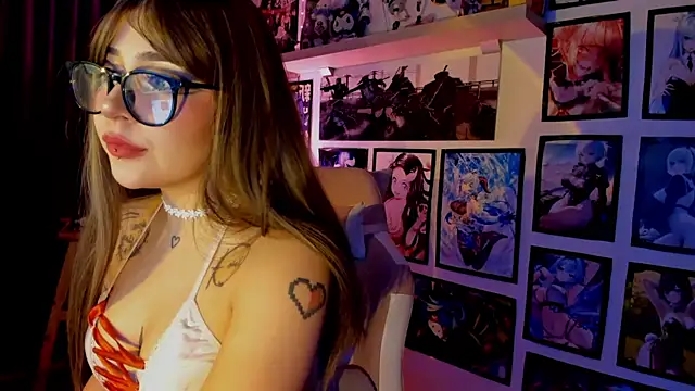 Snapshot of LilithMyers chatting on 11-08-25, 08:40 LilithMyers online show from 11-08-25, 08:40