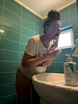 EdaQueen online show from 11-30-25, 07:09