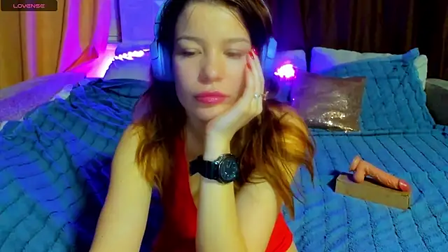 Eva purrr  online show from 04-15-26, 01:22