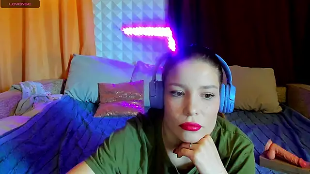 Eva purrr  online show from 04-17-26, 12:19