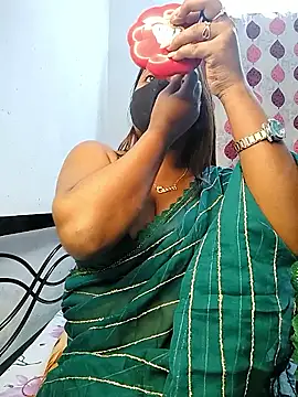 LoveLy-Soneya online show from 02-13-26, 12:16