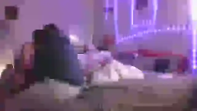 Snapshot of Redriddinghood8 chatting on 12-19-25, 08:06 Redriddinghood8 online show from 12-19-25, 08:06