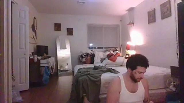 Snapshot of Redriddinghood8 chatting on 01-19-26, 02:37 Redriddinghood8 online show from 01-19-26, 02:37