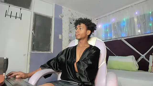 Santy bigcock 01 online show from 03-18-26, 12:08