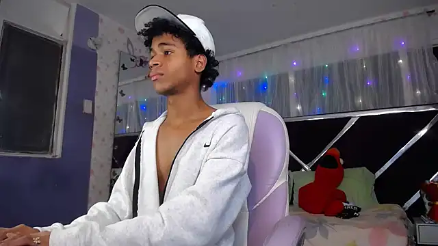 Santy bigcock 01 online show from 05-31-26, 08:53