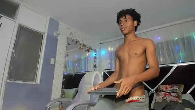 Santy bigcock 01 online show from 03-20-26, 01:45