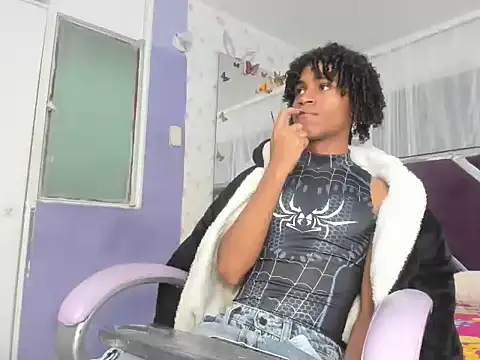 Santy bigcock 01 online show from 11-23-25, 02:32