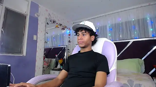 Santy bigcock 01 online show from 05-30-26, 04:12