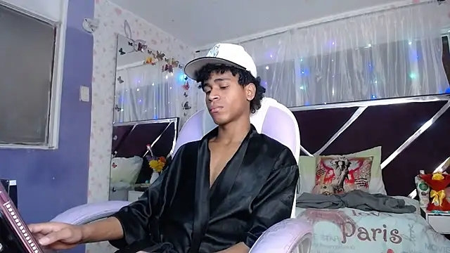 Santy bigcock 01 online show from 05-21-26, 01:19