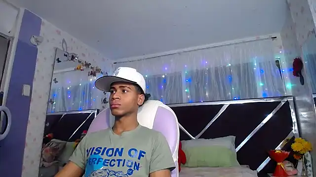 Santy bigcock 01 online show from 06-12-26, 02:37