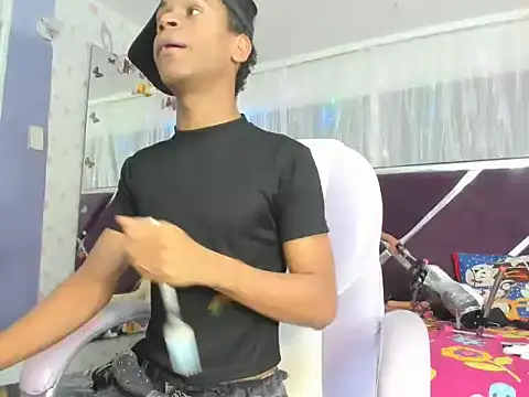 Santy bigcock 01 online show from 01-11-26, 04:08