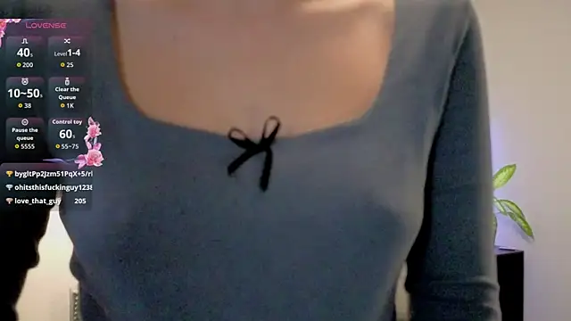 violetwluv online show from 12-04-25, 08:46