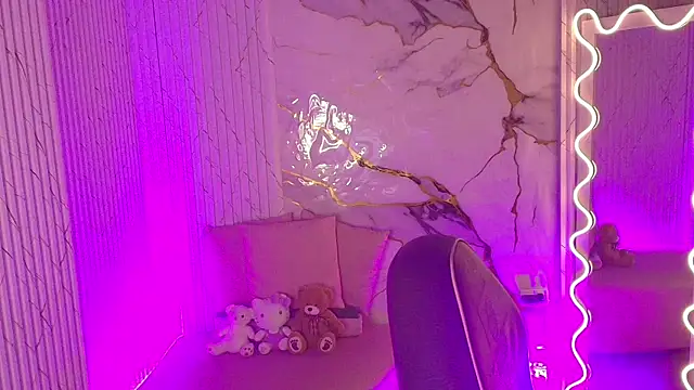 PEACHY TAY online show from 04-21-26, 11:39