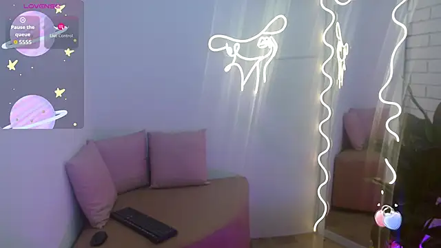 PEACHY TAY online show from 11-10-25, 11:37