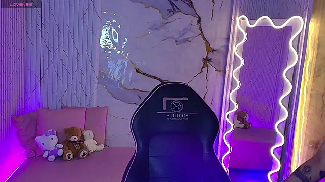 PEACHY TAY online show from 03-22-26, 11:34