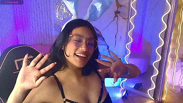 PEACHY TAY online show from 04-14-26, 11:37