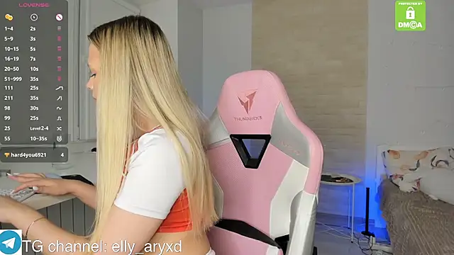 elly aryxd online show from 11-24-25, 04:18