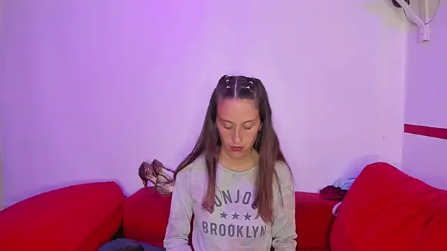 Snapshot of mia_luna_ed chatting on 11-14-25, 04:10 mia luna ed online show from 11-14-25, 04:10