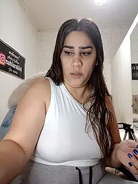 nahiarabiel33 online show from 07-12-26, 03:35