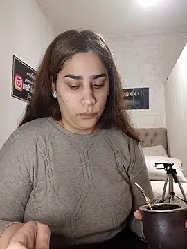 nahiarabiel33 online show from 06-15-26, 07:02