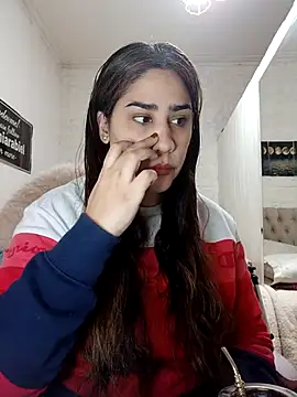 nahiarabiel33 online show from 06-27-26, 05:41
