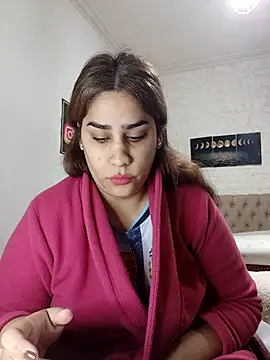 nahiarabiel33 online show from 06-17-26, 06:18