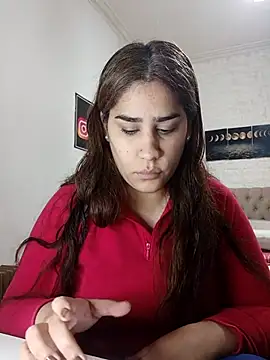 nahiarabiel33 online show from 06-18-26, 07:19