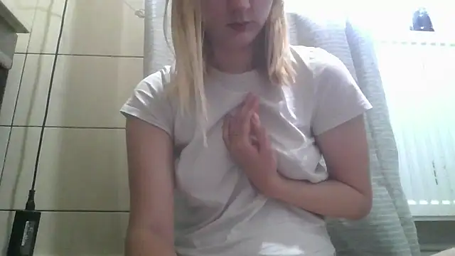 Snapshot of dirty_sasha00 chatting on 06-16-26, 02:44 dirty sasha00 online show from 06-16-26, 02:44