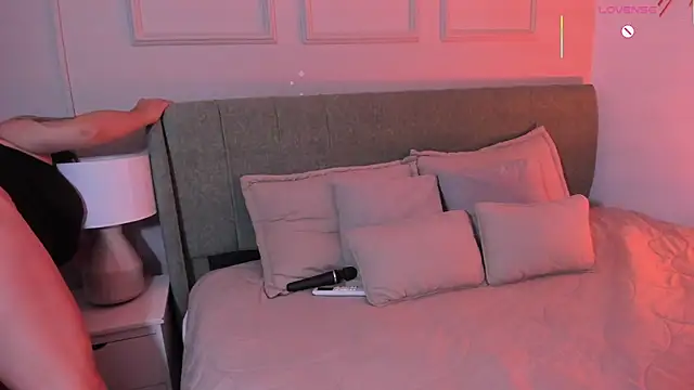 annie  20 online show from 03-09-26, 07:17