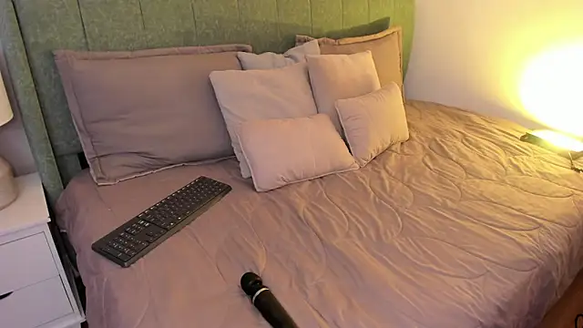 annie  20 online show from 03-11-26, 08:03