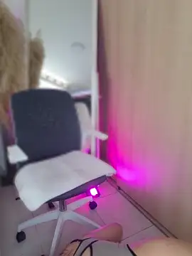 annie  20 online show from 04-09-26, 06:58