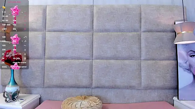 Snapshot of MaddieSteel chatting on 11-15-25, 11:58 MaddieSteel online show from 11-15-25, 11:58