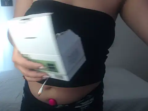 camila rouswhyth online show from 11-18-25, 02:09