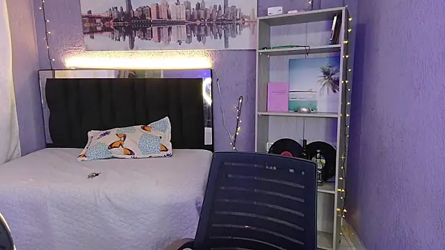 lyam ebony  online show from 11-08-25, 08:45