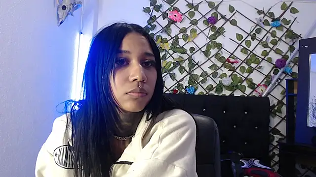 lyam ebony  online show from 12-23-25, 01:27