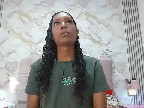 MiaCoock online show from 12-18-25, 12:42