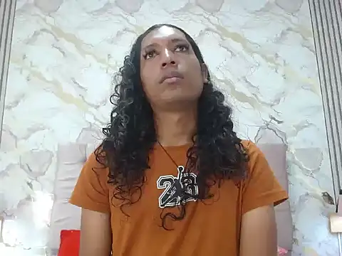 MiaCoock online show from 12-22-25, 02:06