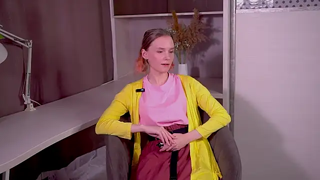 Snapshot of SueSasportas chatting on 11-05-25, 03:31 SueSasportas online show from 11-05-25, 03:31