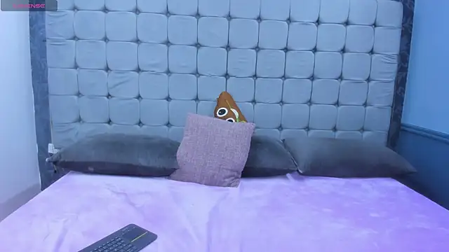 Snapshot of Maddy_Blaze chatting on 11-05-25, 01:52 Maddy Blaze online show from 11-05-25, 01:52