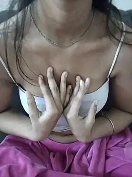 Snapshot of simran_patel chatting on 11-21-25, 08:02 simran patel online show from 11-21-25, 08:02