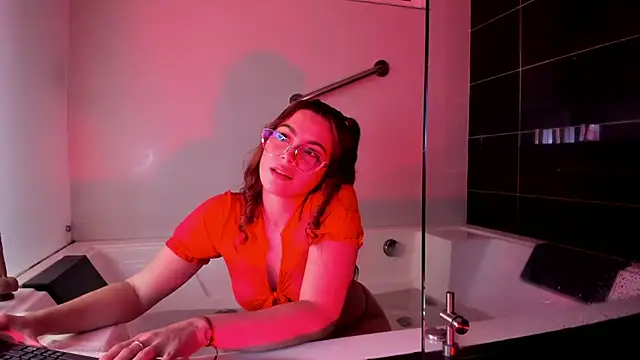 SaraAlvarezx online show from 06-21-26, 05:13